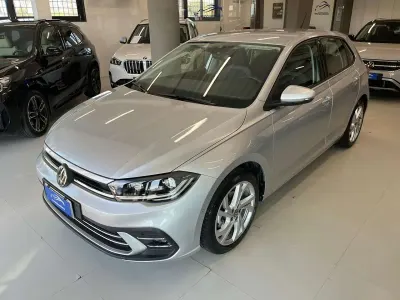 Usata VW Polo Style 110 CV (80 kW) 2023 Argento metallizzato Utilitaria