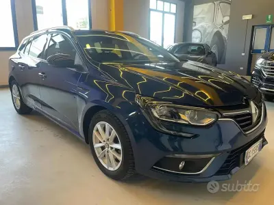Usata Renault Mégane GrandTour 116 CV (85 kW) 2020 Blu Station wagon