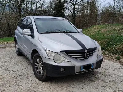 Usata SsangYong Actyon 141 CV (103 kW) 2008 Grigio SUV