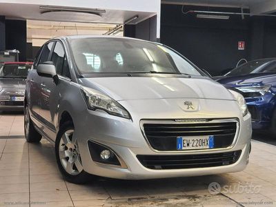Usata Peugeot 5008 Allure 115 CV (84 kW) 2014 Grigio Monovolume
