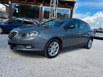 Usata Lancia Delta 120 CV (88 kW) 2011 Grigio Utilitaria