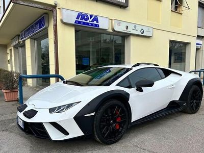 Usata Lamborghini Huracán 610 CV (448 kW) 2024 Bianco Coupé