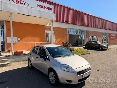 Usata Fiat Grande Punto S 69 CV (50 kW) 2011 Grigio Utilitaria