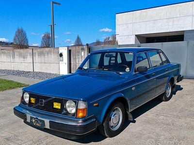 Occasion Volvo 244 106 ch (77 kW) 1970 Bleue Berline