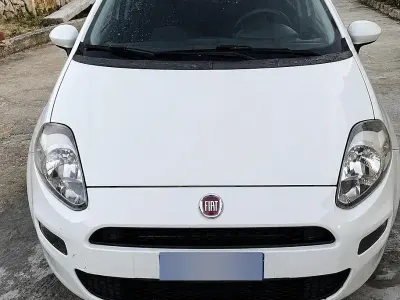 Usata Fiat Grande Punto 95 CV (69 kW) 2016 Bianco Utilitaria