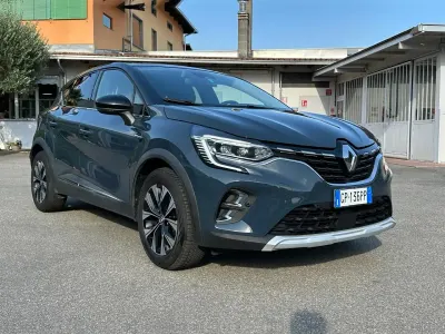 Usata Renault Captur Techno 94 CV (69 kW) 2023 Blu SUV