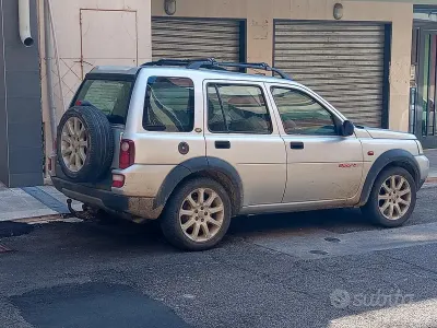 Usata Land Rover Freelander 111 CV (81 kW) 2005 Grigio SUV