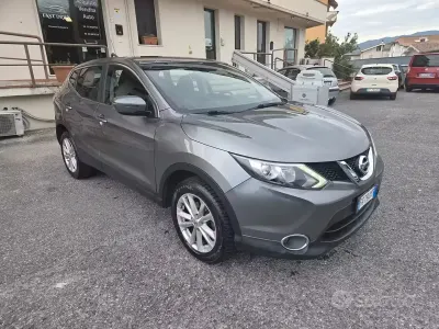 Usata Nissan Qashqai 110 CV (80 kW) 2016 Grigio SUV