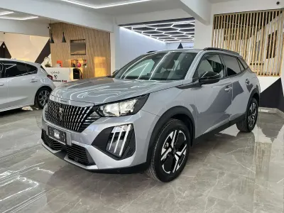 Nuova Peugeot 2008 Allure 102 CV (75 kW) 2025 Grigio SUV