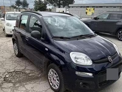 Usata Fiat Panda Lounge 69 CV (50 kW) 2020 Blu Utilitaria