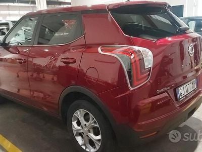 Usata Ssangyong (KGM) Tivoli 128 CV (94 kW) 2022 Rosso SUV