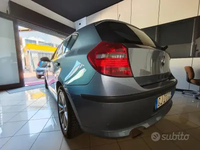 Usata BMW 118 143 CV (105 kW) 2007 Bluazzurro Utilitaria
