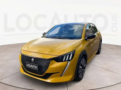 Begagnad Peugeot 208 GT 101 HK (74 kW) 2022 Gul Halvkombi