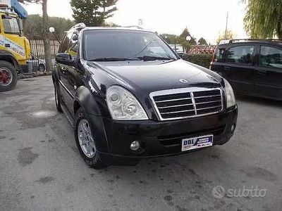 Usata SsangYong Rexton 165 CV (121 kW) 2009 Nero SUV