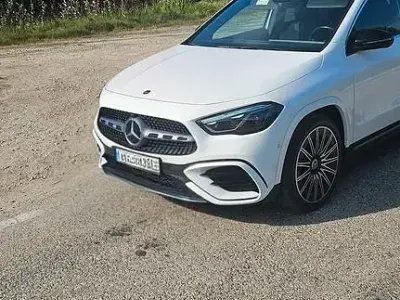 Usata Mercedes GLA180 AMG line 136 CV (100 kW) 2024 Bianco SUV