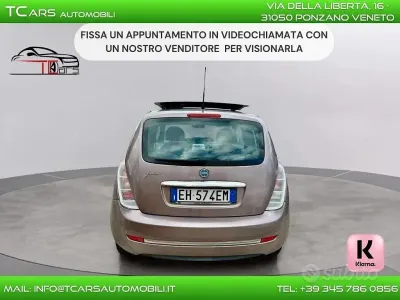 Usata Lancia Ypsilon 69 CV (50 kW) 2011 Viola Utilitaria