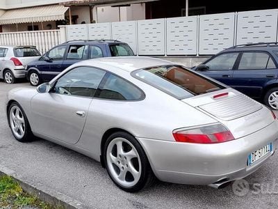 Porsche 911 Carrera 4