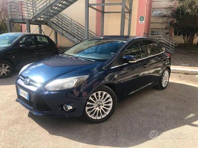 Usata Ford Focus 115 CV (84 kW) 2012 Blu Berlina