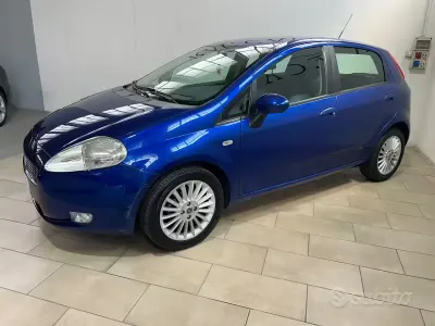 Usata Fiat Punto 95 CV (69 kW) 2006 Bluazzurro Utilitaria