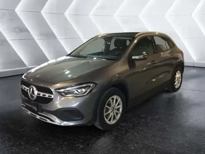Usata Mercedes GLA200 Business 150 CV (110 kW) 2022 Argento SUV