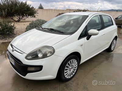 Usata Fiat Punto Evo Dynamic 69 CV (50 kW) 2011 Bianco Utilitaria