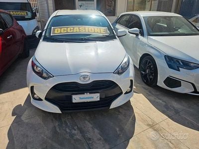 Bianco Usata 2022 Toyota Yaris Berlina | 14.000 € (Buon prezzo)