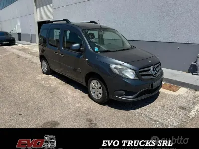 Usata Mercedes Citan 111 110 CV (80 kW) 2016 Grigio Station wagon