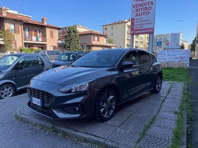 Usata Ford Focus ST-Line 120 CV (88 kW) 2020 Grigio Berlina