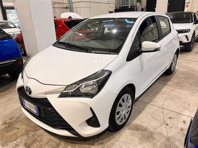 Usata Toyota Yaris Active 69 CV (50 kW) 2017 Bianco Utilitaria