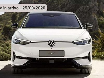 Usata VW ID.7 GTX 88 kW (121 CV) 2024 Argento Utilitaria