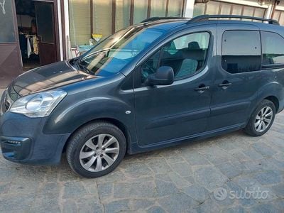 Usata Peugeot Partner 92 CV (67 kW) 2017 Grigio Monovolume