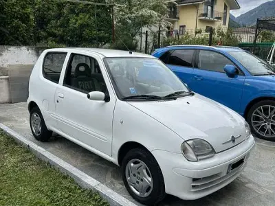 Usata Fiat 600 Anniversary 54 CV (39 kW) 2007 Bianco Utilitaria