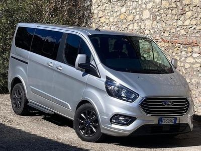 Usata Ford Tourneo Custom 185 CV (136 kW) 2020 Grigio Furgone