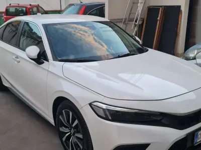 Usata Honda Civic Elegance 184 CV (135 kW) 2023 Bianco Berlina