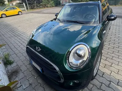 Usata Mini Cooper D Business 136 CV (100 kW) 2017 Verde Utilitaria