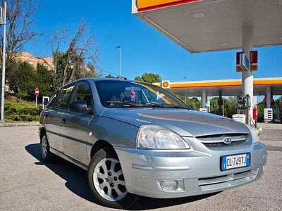 Usado Kia Rio 82 HP (60 kW) 2004 Cinzento Carrinha
