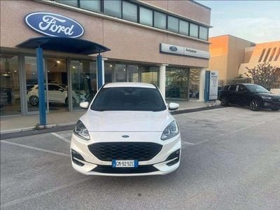 Usata Ford Kuga ST-Line 150 CV (110 kW) 2023 Bianco metallizzato SUV