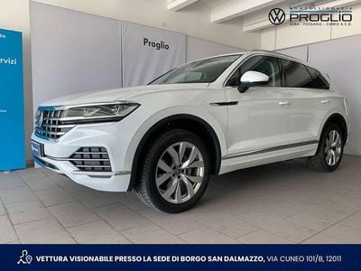 Usata VW Touareg Elegance 231 CV (169 kW) 2023 0q bianco puro SUV