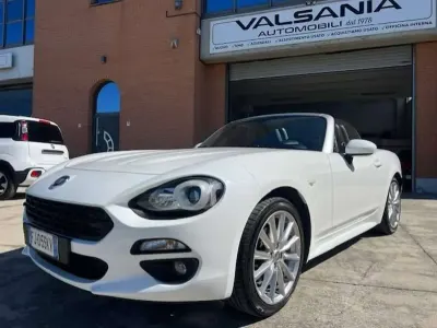 Usata Fiat 124 Spider Lusso 140 CV (102 kW) 2017 Bianco Cabrio