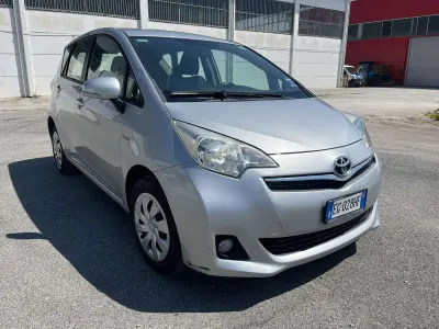 Usata Toyota Verso-S 99 CV (72 kW) 2011 Other Monovolume