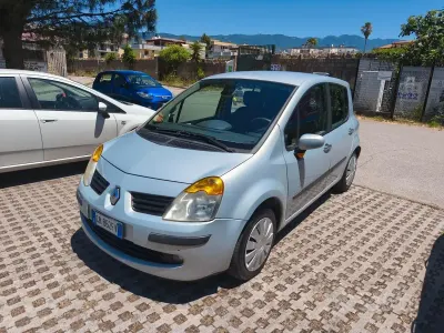 Usata Renault Modus 82 CV (60 kW) 2004 Bluazzurro Monovolume