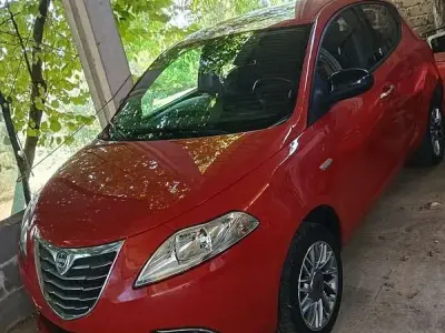 Usata Lancia Ypsilon 80 CV (58 kW) 2013 Utilitaria