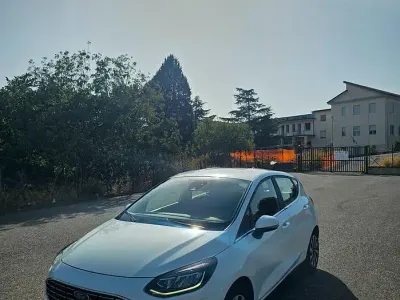 Usata Ford Fiesta Titanium 75 CV (55 kW) 2022 Bianco Utilitaria