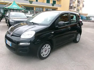 Usata Fiat Panda Lounge 69 CV (50 kW) 2015 Nero Utilitaria