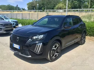 Usata Peugeot 2008 Allure 101 CV (74 kW) 2025 Nero SUV