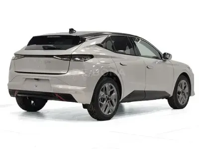 Nuova DS Automobiles DS4 Business 145 CV (106 kW) 2026 Grigio Utilitaria