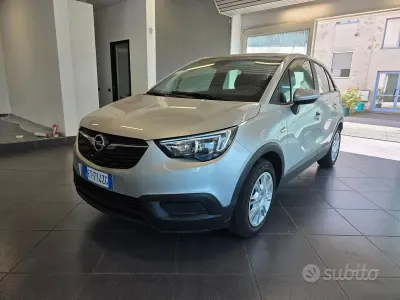 Usata Opel Crossland X 110 CV (80 kW) 2019 Grigio SUV