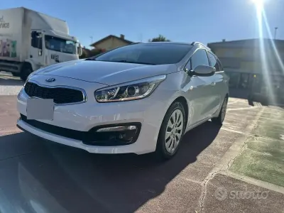 Usata Kia Ceed 110 CV (80 kW) 2017 Grigio Utilitaria