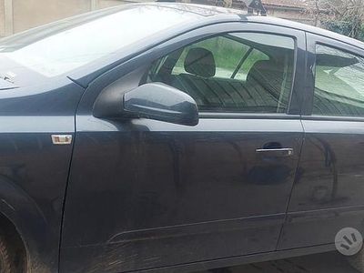 Usata Opel Astra 60 CV (44 kW) 2006 Grigio Berlina