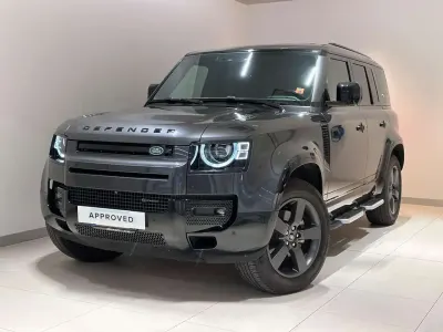 Usata Land Rover Defender SE Dynamic 200 CV (147 kW) 2023 Nero SUV